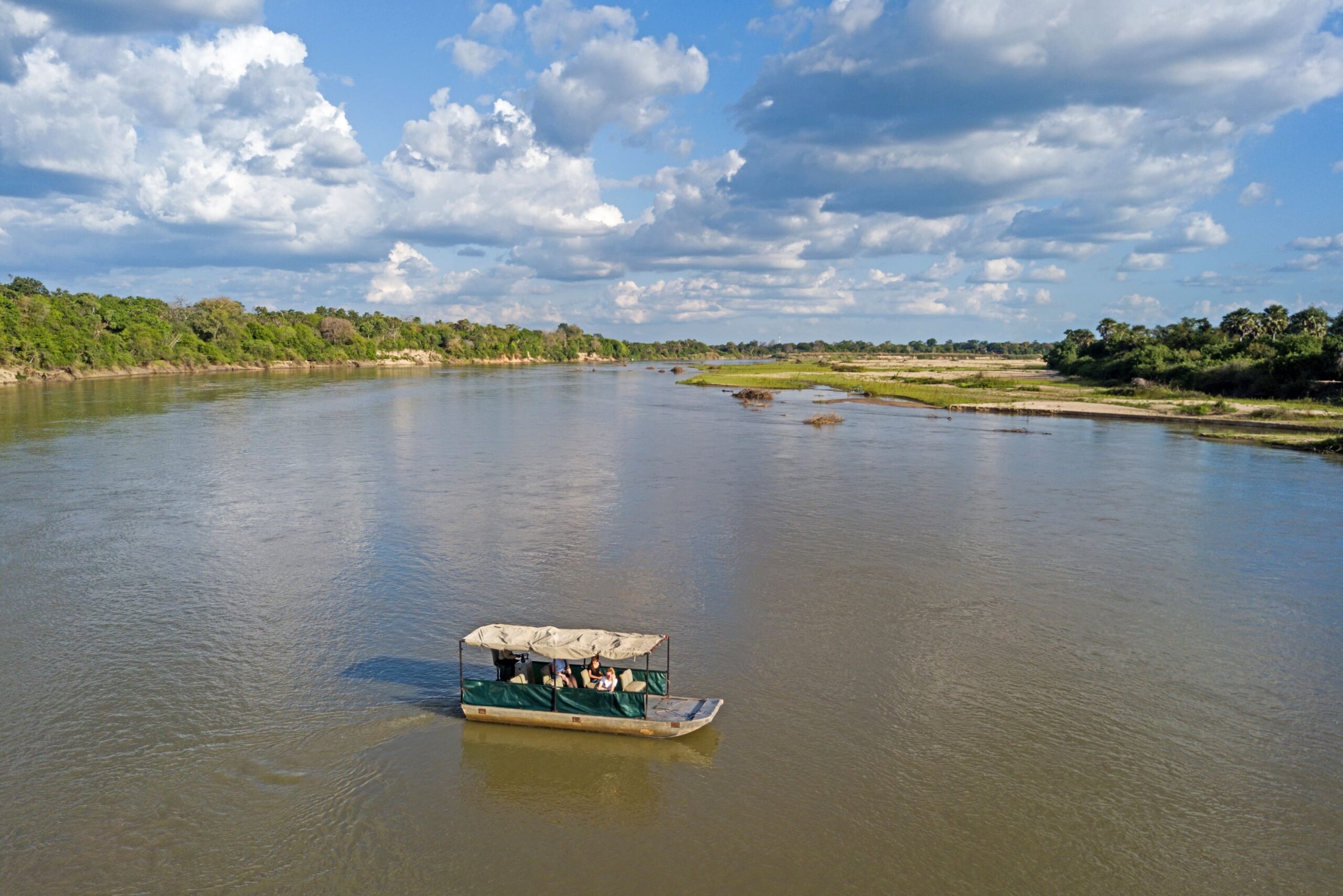 boat-safaris-rufiji-river-nyerere-np