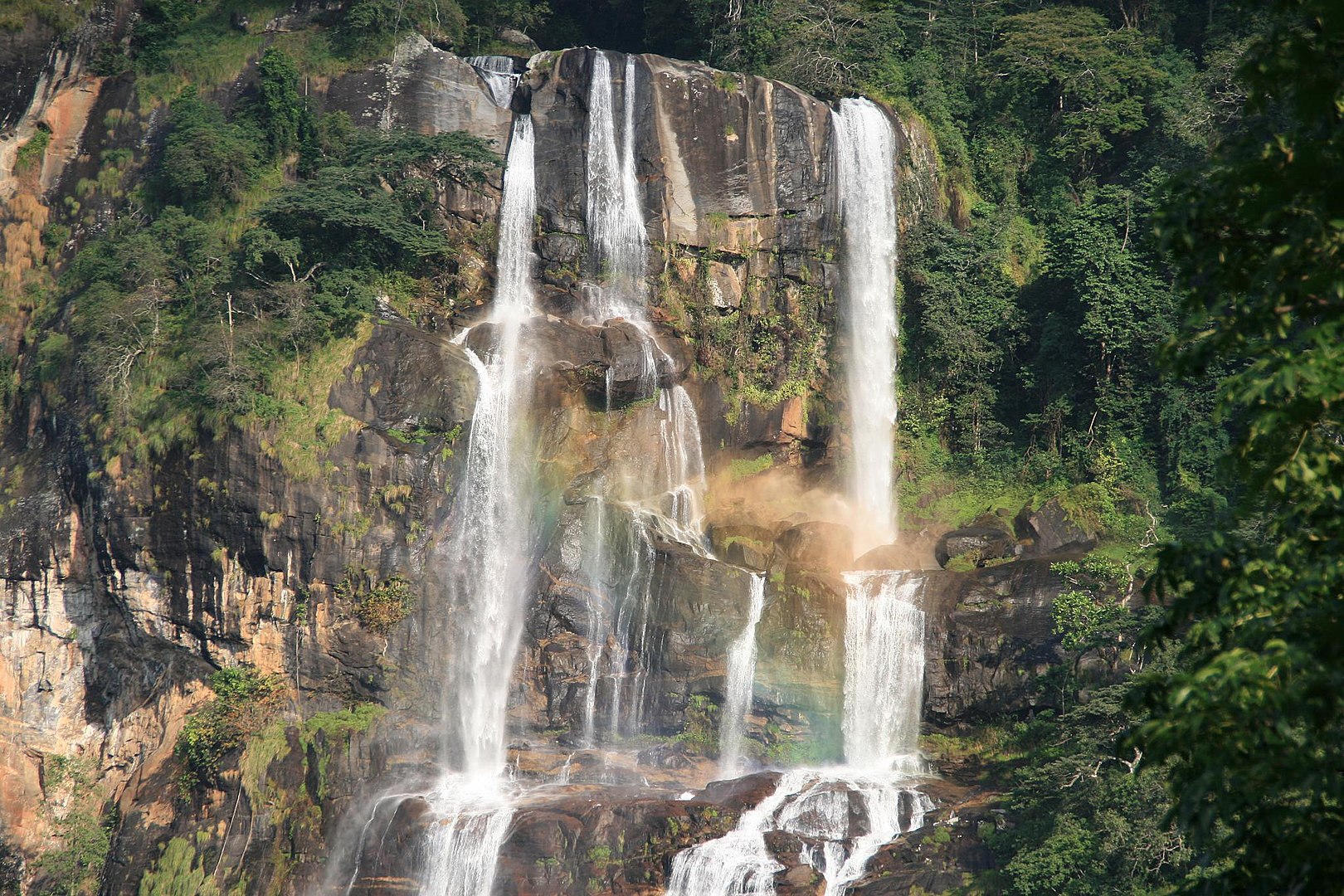 1620px-Udzungwa_mountains-1